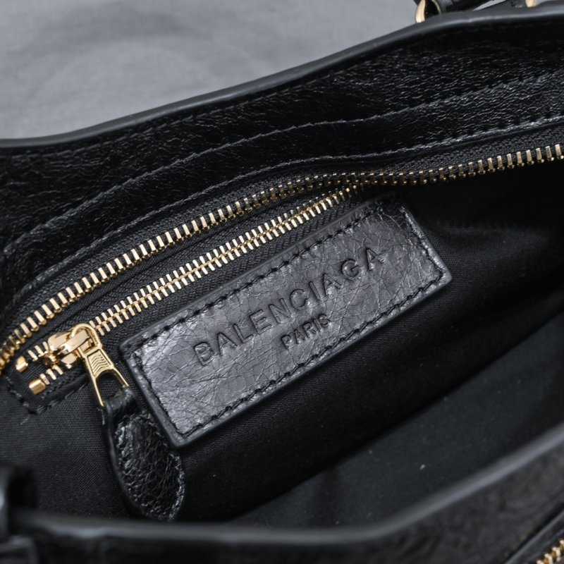 Сумка Le City Mini кожаная 24 см фото 8