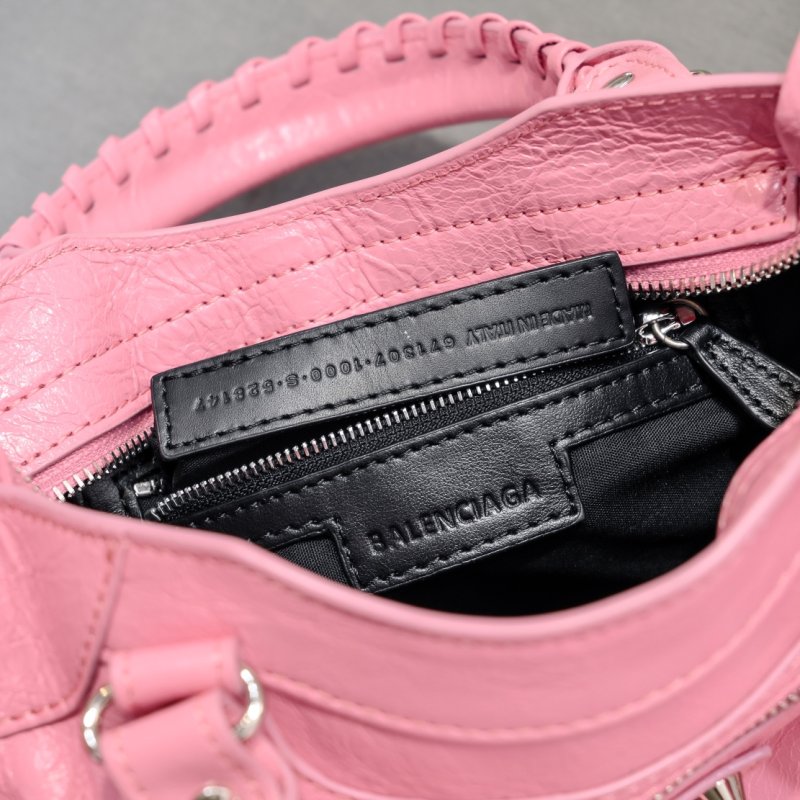 Сумка Le City Mini кожаная 24 см фото 9