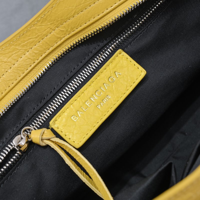 Сумка Le City Small кожаная 30 см фото 5