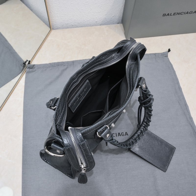 Сумка Le City Small кожаная 30 см фото 5