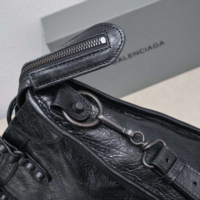 Сумка Le City Small кожаная 30 см фото 5