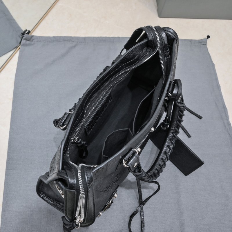 Сумка Le City Small кожаная 30 см фото 5