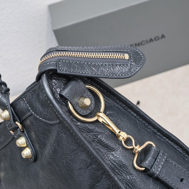 Сумка Le City Small кожаная 30 см фото 6