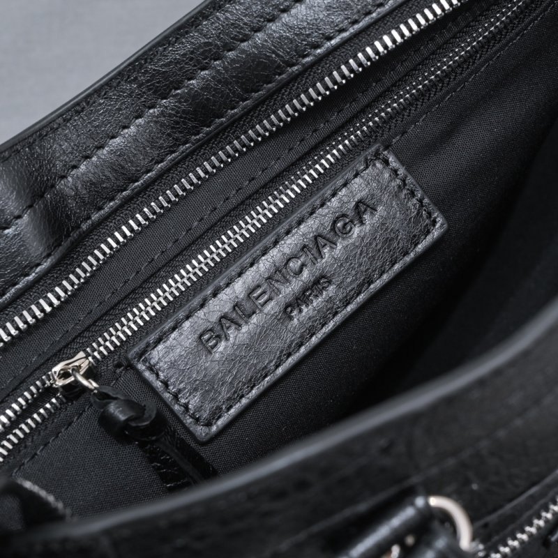 Сумка Le City Small кожаная 30 см фото 6