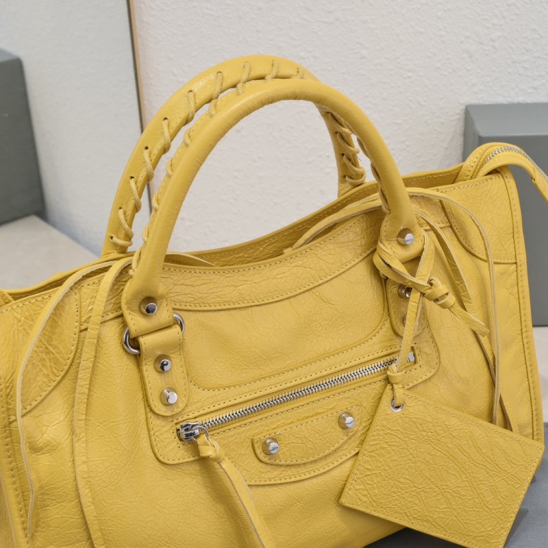 Сумка Le City Small кожаная 30 см фото 7