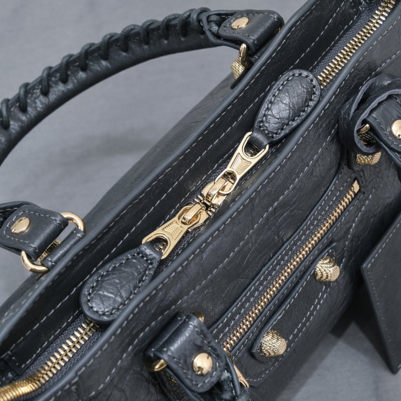 Сумка Le City Small кожаная 30 см фото 7