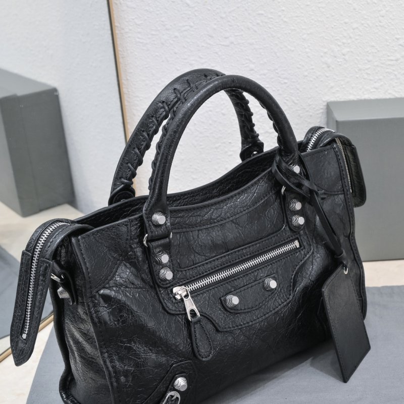 Сумка Le City Small кожаная 30 см фото 8