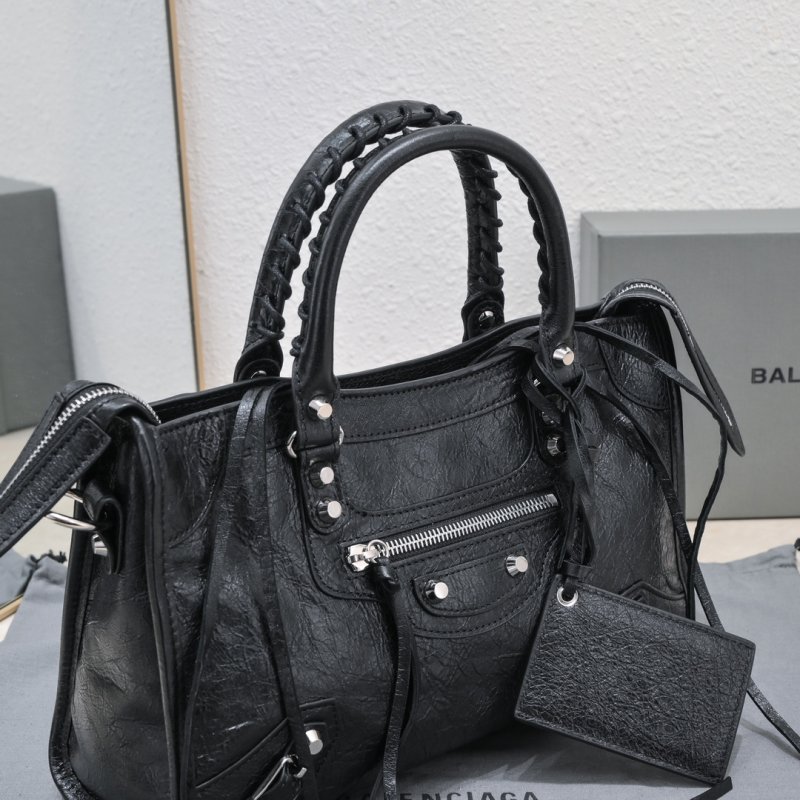 Сумка Le City Small кожаная 30 см фото 8