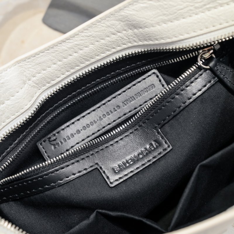 Сумка Le City Small кожаная 30 см фото 9