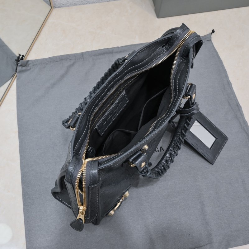 Сумка Le City Small кожаная 30 см фото 9