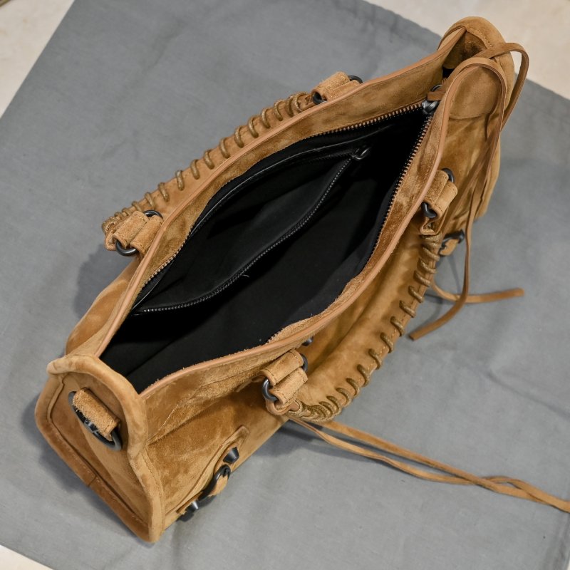 Сумка Le City Small замшевая 30 см фото 4