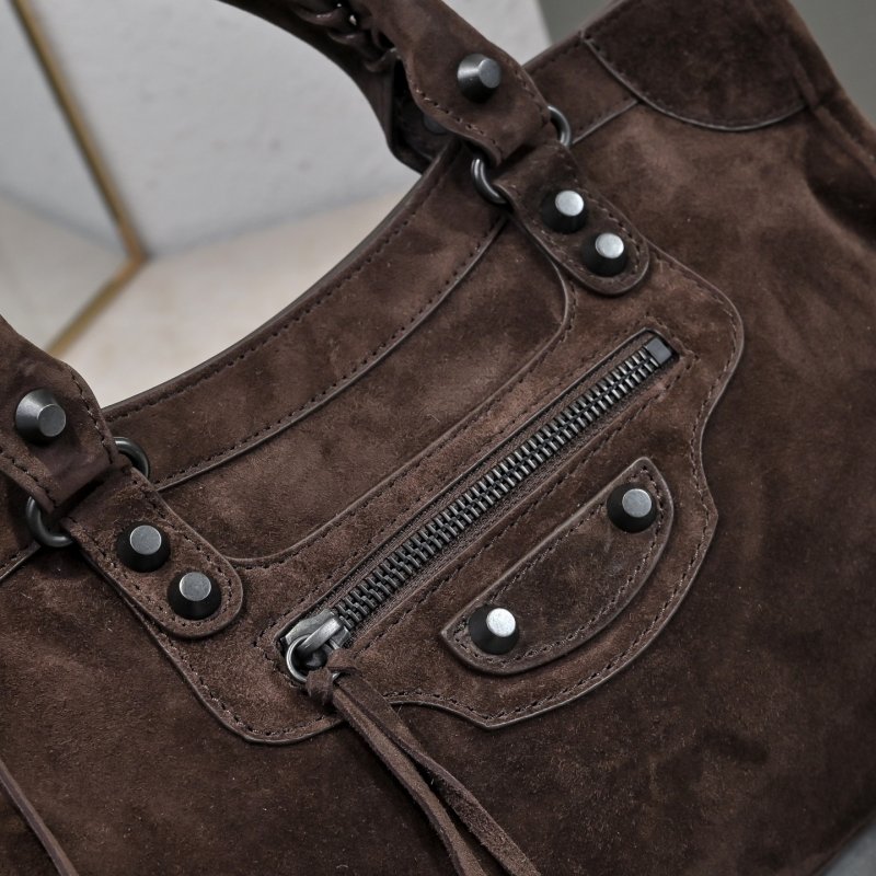 Сумка Le City Small замшевая 30 см фото 6