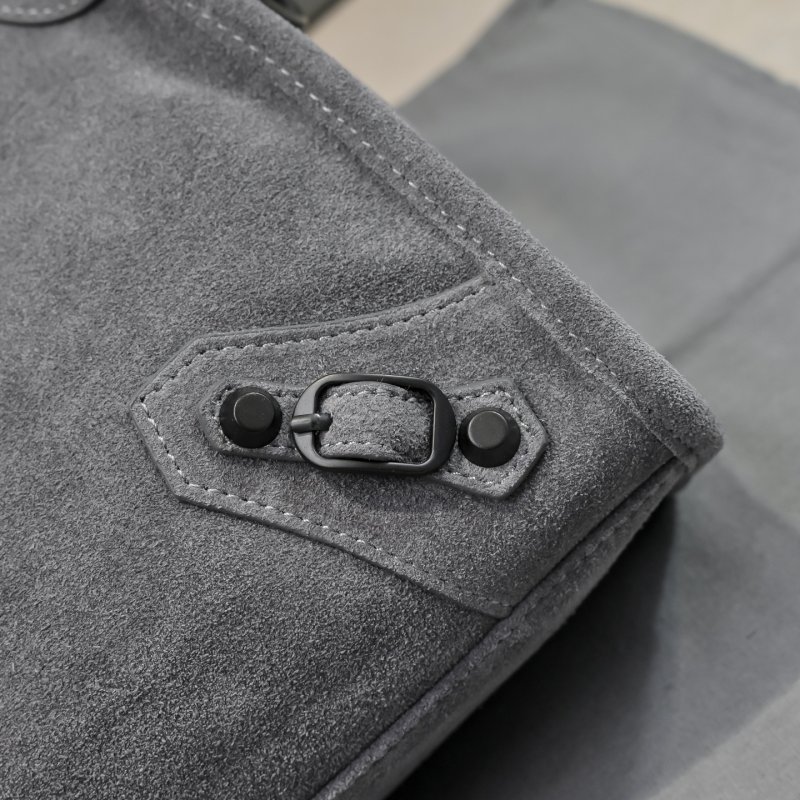 Сумка Le City Small замшевая 30 см фото 6