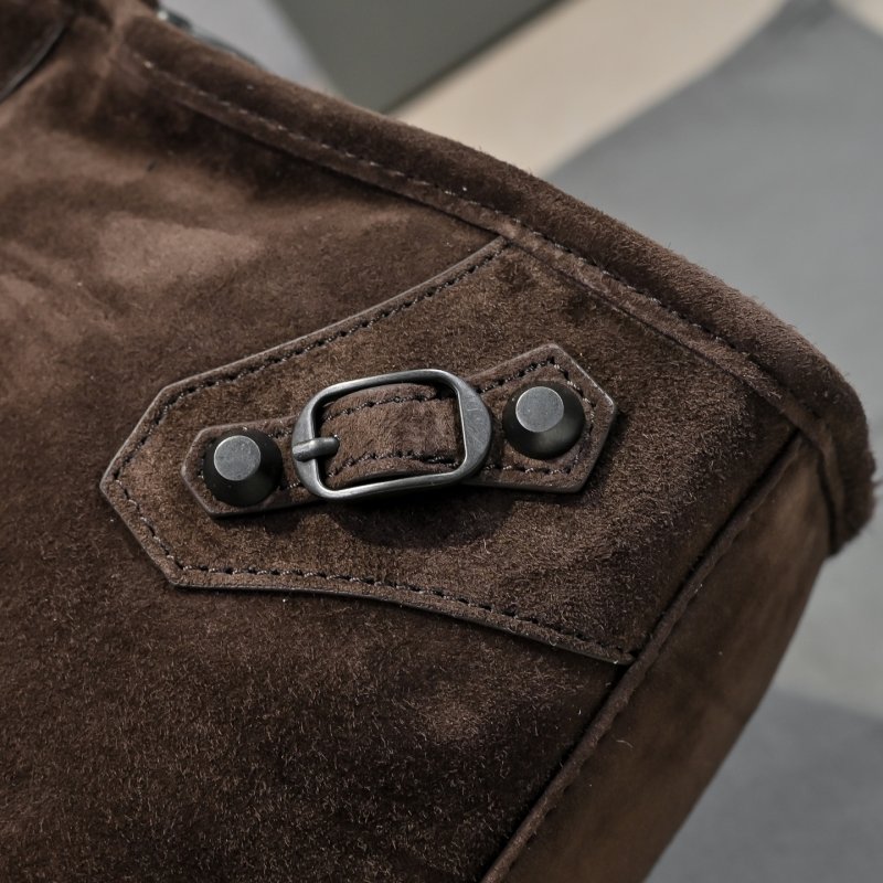 Сумка Le City Small замшевая 30 см фото 7