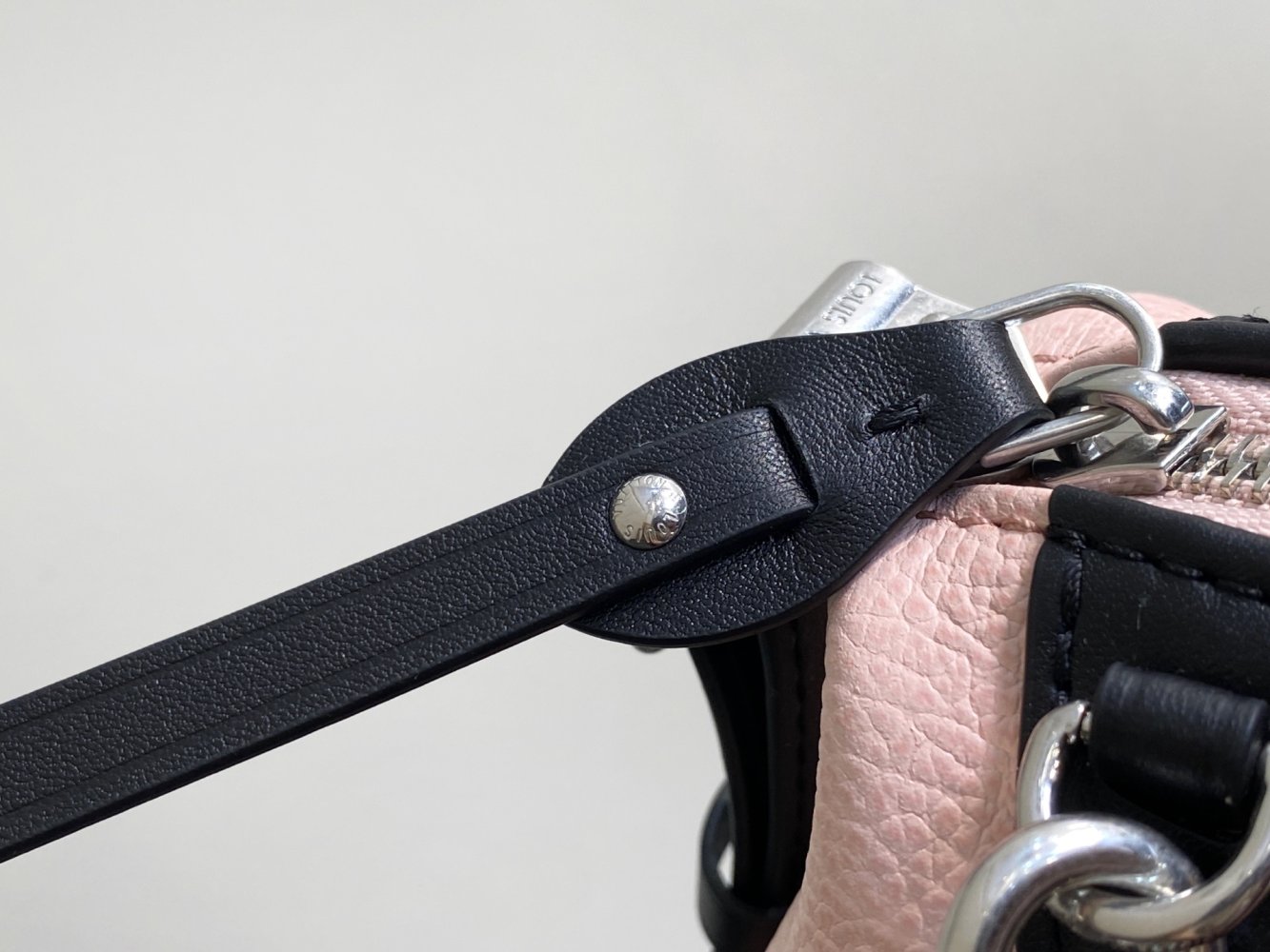 Сумка Louis Vuitton Biker Nano 23 см фото 10