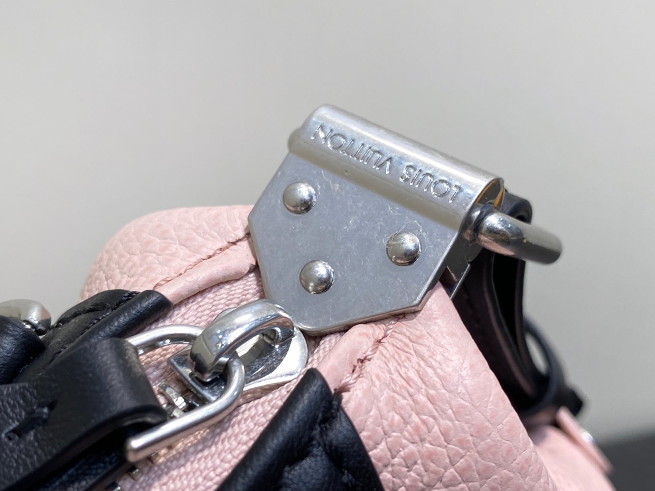 Сумка Louis Vuitton Biker Nano 23 см фото 11