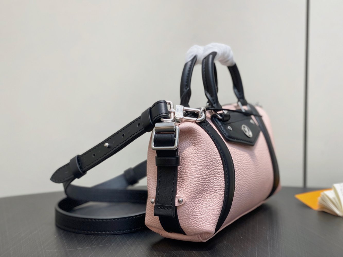 Сумка Louis Vuitton Biker Nano 23 см фото 2
