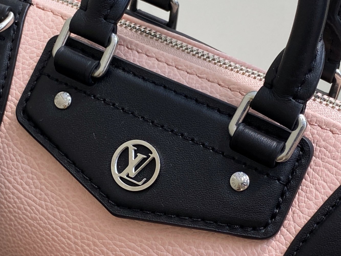 Сумка Louis Vuitton Biker Nano 23 см фото 5