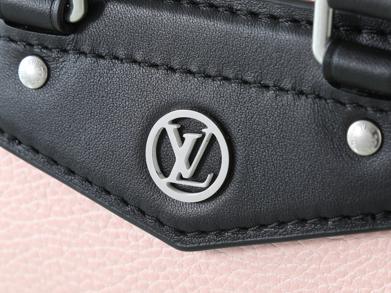 Сумка Louis Vuitton Biker Nano 23 см фото 6
