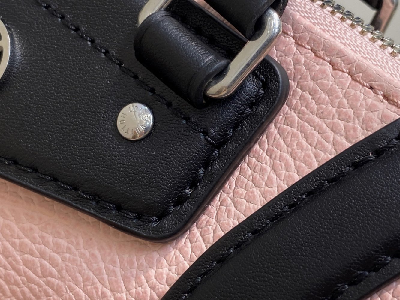 Сумка Louis Vuitton Biker Nano 23 см фото 6