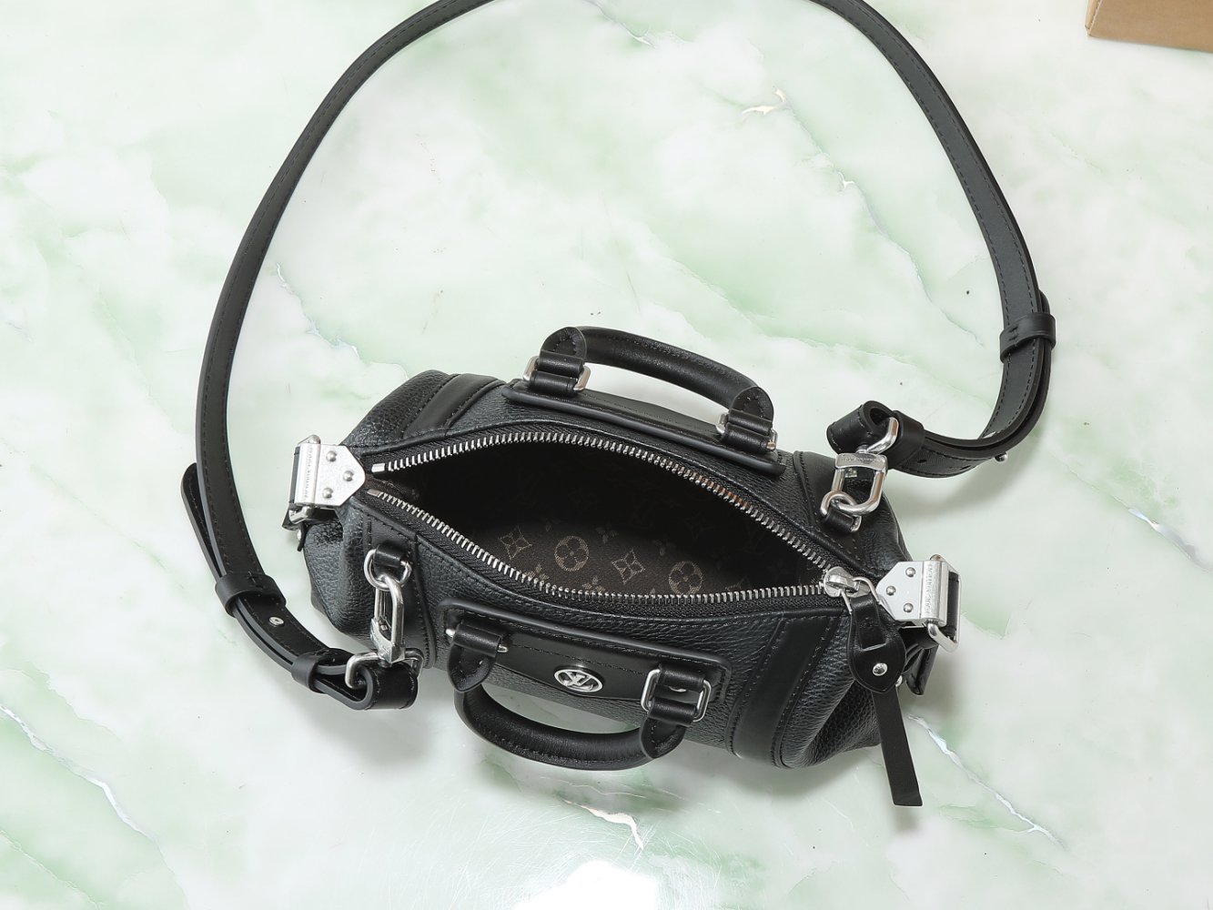 Сумка Louis Vuitton Biker Nano 23 см фото 8