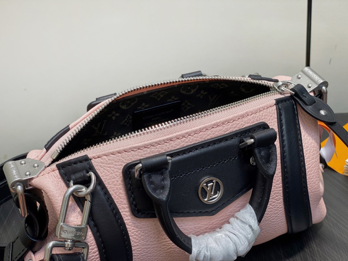 Сумка Louis Vuitton Biker Nano 23 см фото 9