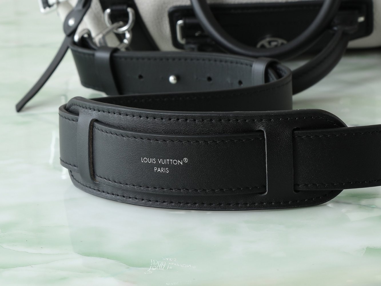 Сумка Louis Vuitton Biker Small 30 см фото 10