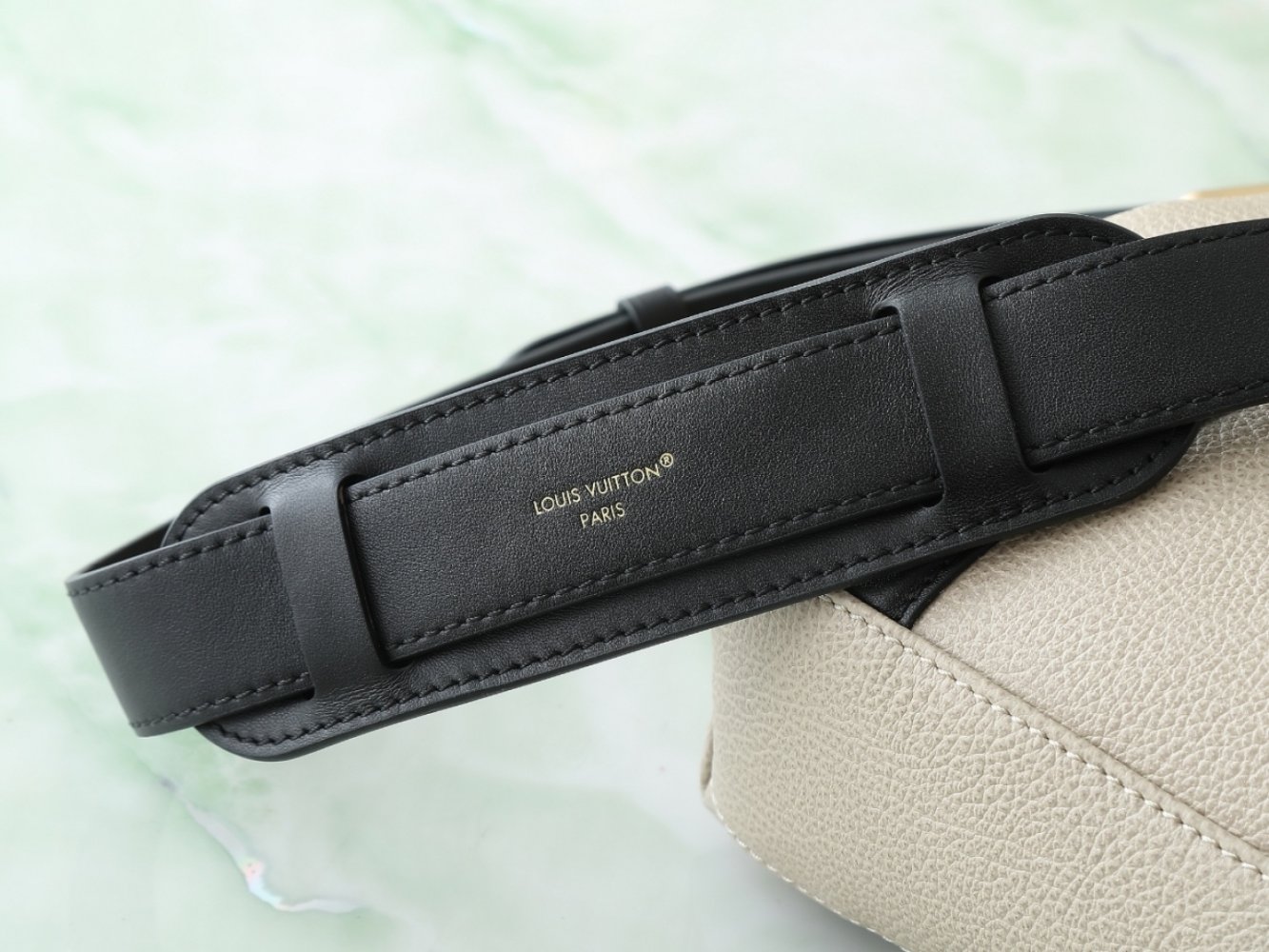 Сумка Louis Vuitton Biker Small 30 см фото 13