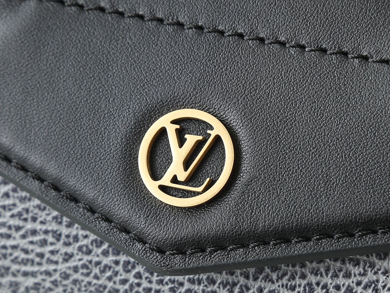 Сумка Louis Vuitton Biker Small 30 см фото 6