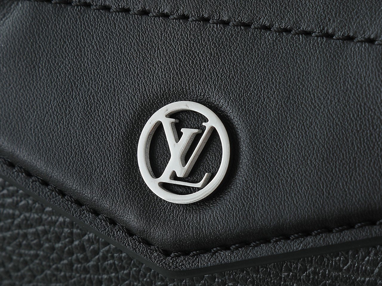 Сумка Louis Vuitton Biker Small 30 см фото 6