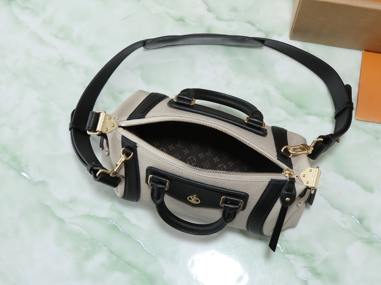 Сумка Louis Vuitton Biker Small 30 см фото 8