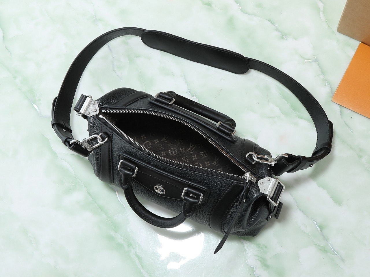 Сумка Louis Vuitton Biker Small 30 см фото 8