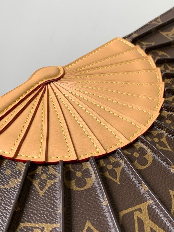 Сумка Louis Vuitton Fan 37 см фото 9