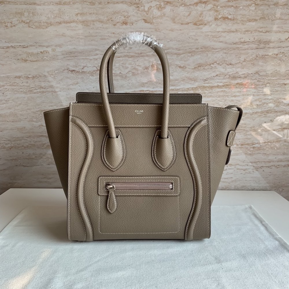 A bag LUGGAGE MICRO 27 cm of veal skin