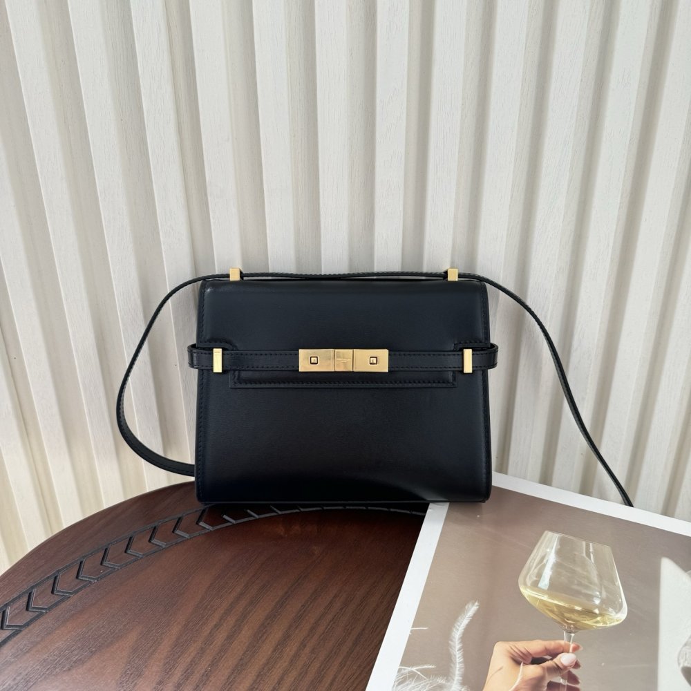 A bag Manhattan 19 cm