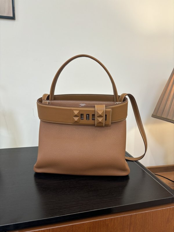 A bag Medor 27 cm at skin Swift