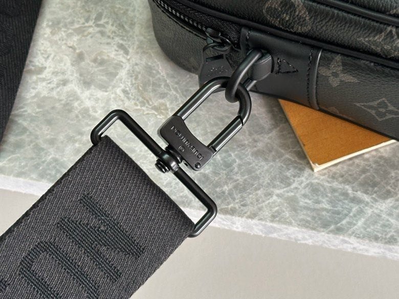 Сумка мессенджер 22 см фото 7