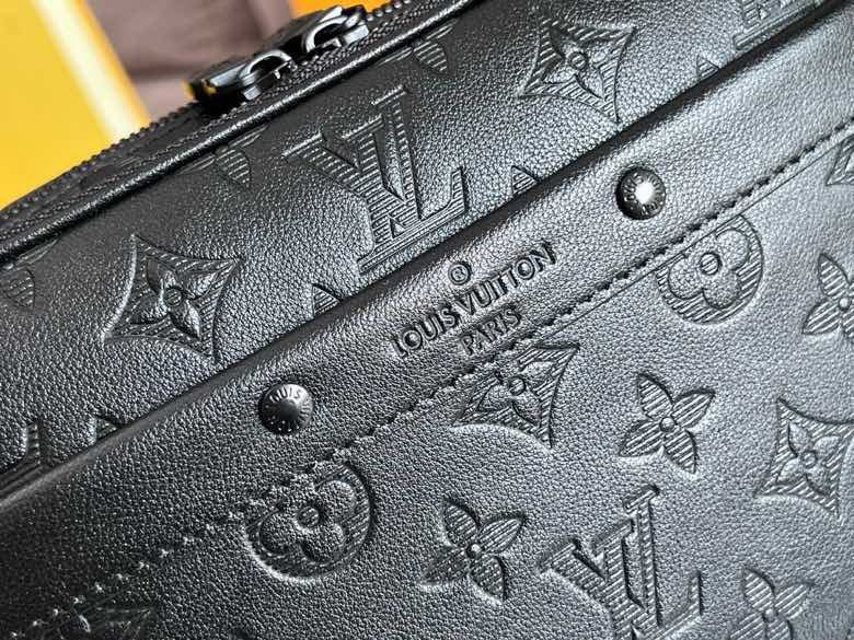 A bag messenger Alpha leather 24 cm фото 2