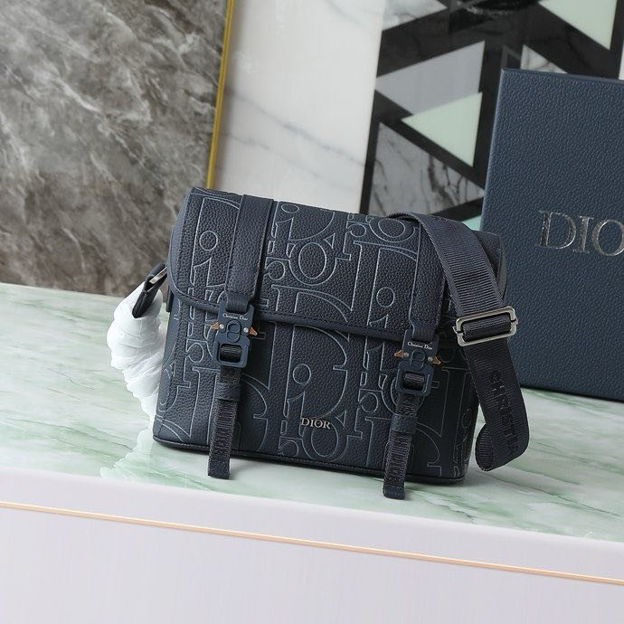 Сумка мессенджер Dior Hit The Road 24 см