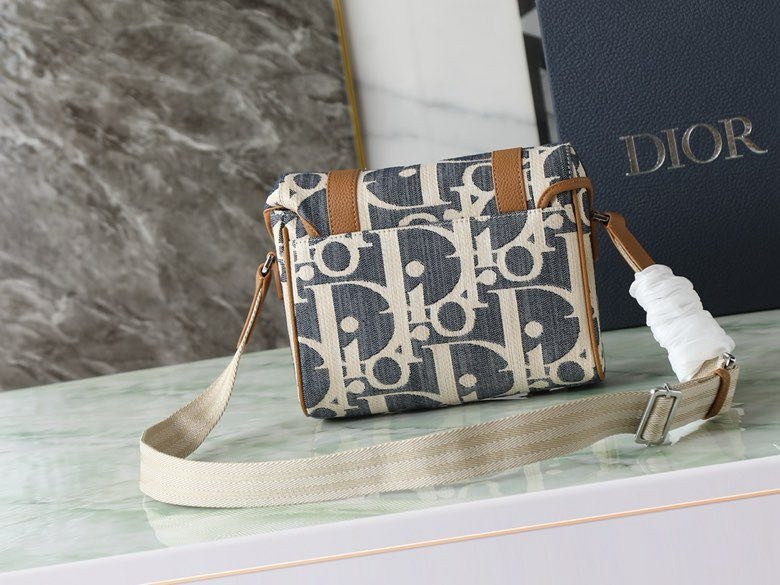 Сумка мессенджер Dior Hit The Road 24 см фото 2