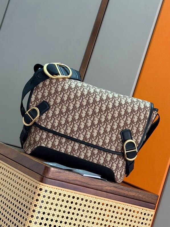 Сумка мессенджер Dior Jett 31 см