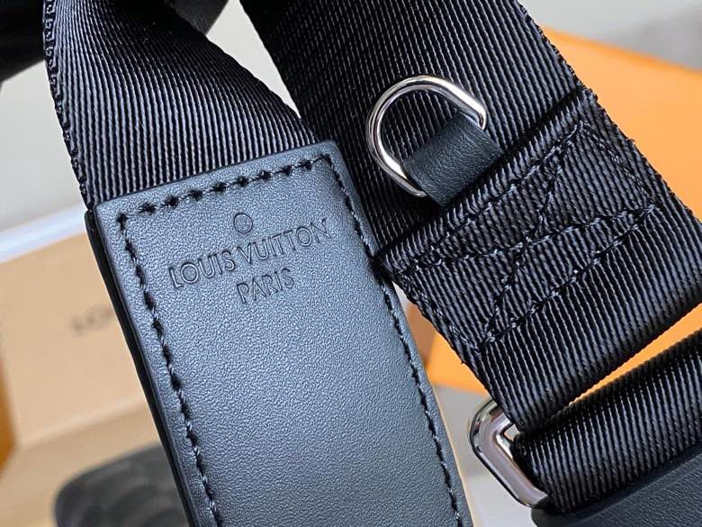 A bag messenger DISTRICT 26 cm фото 5