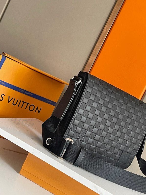 Сумка мессенджер District 26 см фото 6