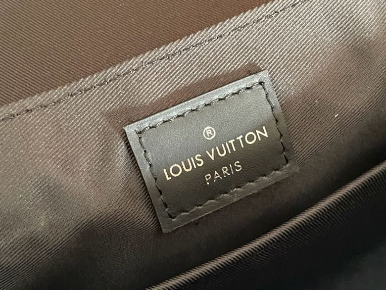 Сумка мессенджер District 26 см фото 7