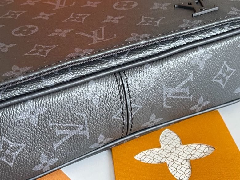 Сумка мессенджер District 26 см фото 9