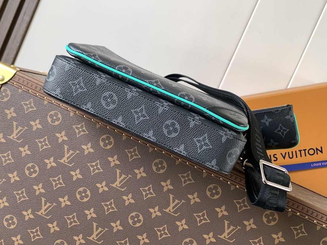 Сумка месенджер з канви Monogram Eclipse Reverse фото 4