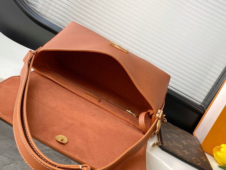 Сумка мессенджер Low Key кожаная 30 см фото 8