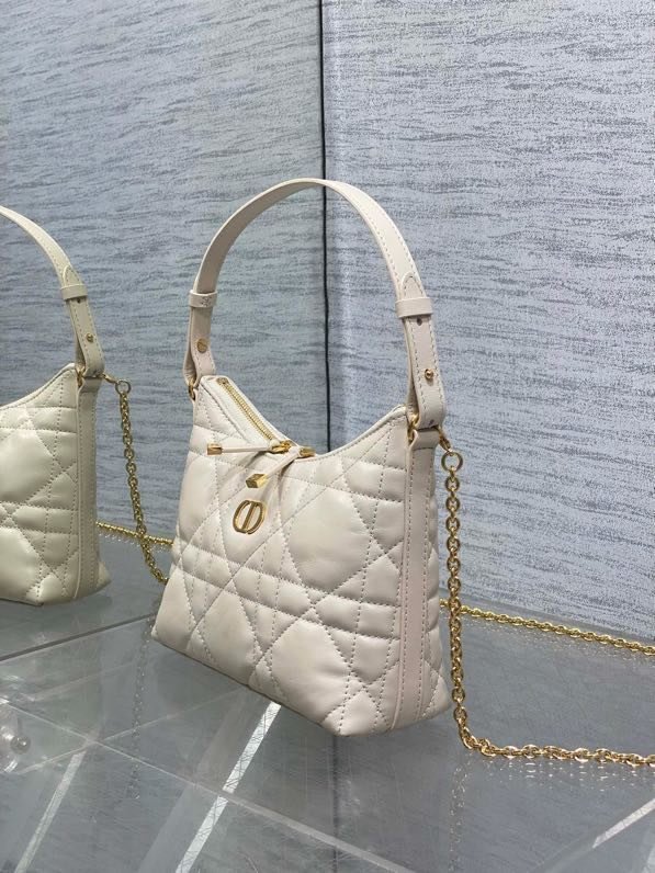 Сумка мессенджер Miss Dior 19 см фото 5