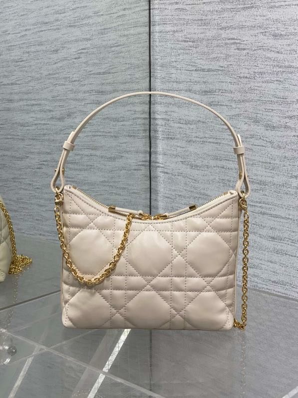 Сумка мессенджер Miss Dior 19 см фото 6