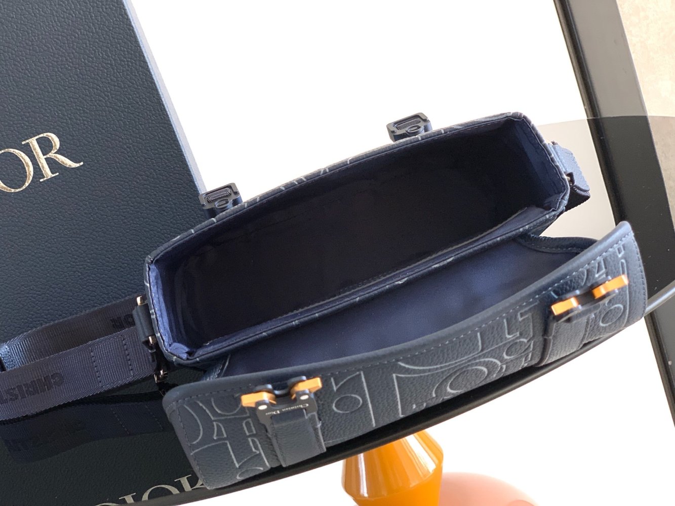 Сумка месенджер чоловіча Dior Hit The Road 24 см фото 8